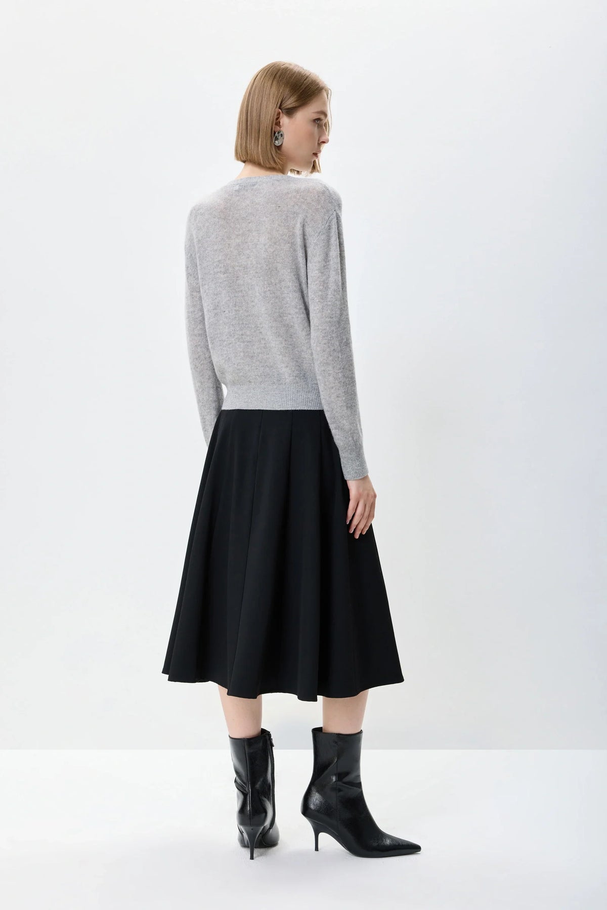 Pearl | Women's Relaxed Layered V-Neck Knit Top