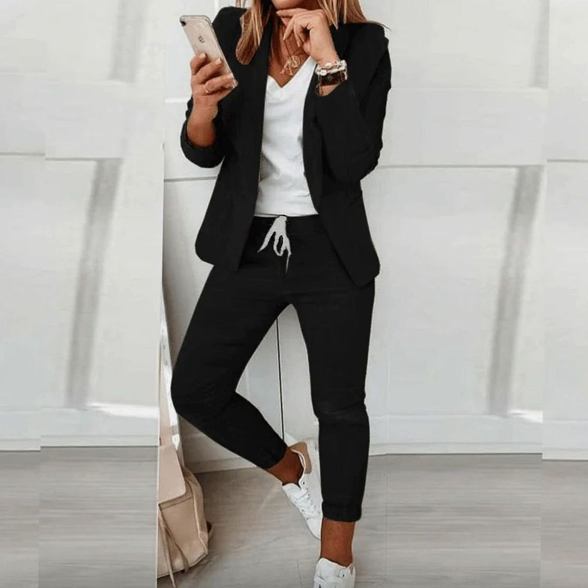 Hannah | Women's Blazer & Jogger Two-Piece Set