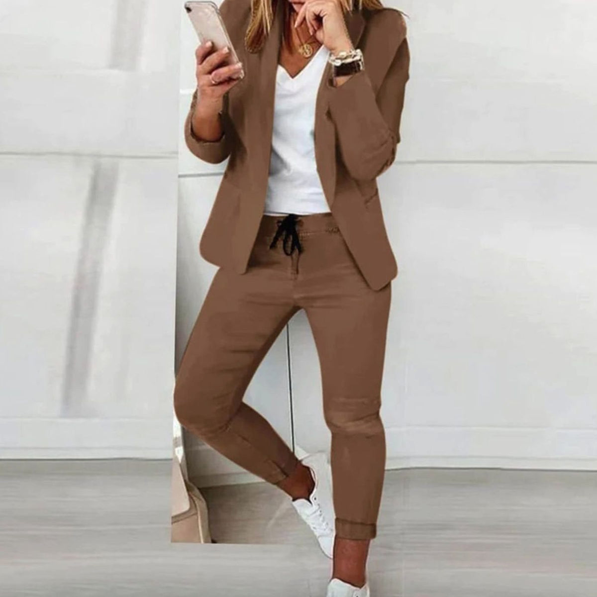 Hannah | Women's Blazer & Jogger Two-Piece Set