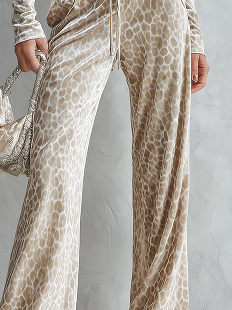 Petra | Women's Leopard Print Velvet Two-Piece Set