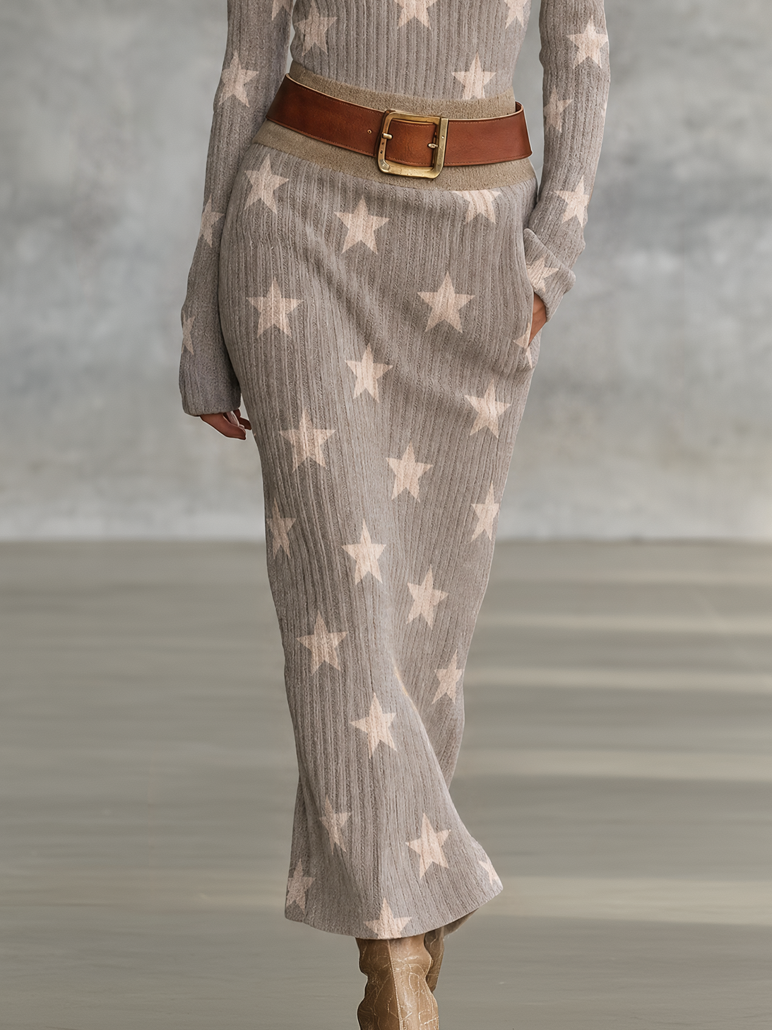 Hilda | Women's Star-Print Ribbed Knit Maxi Dress