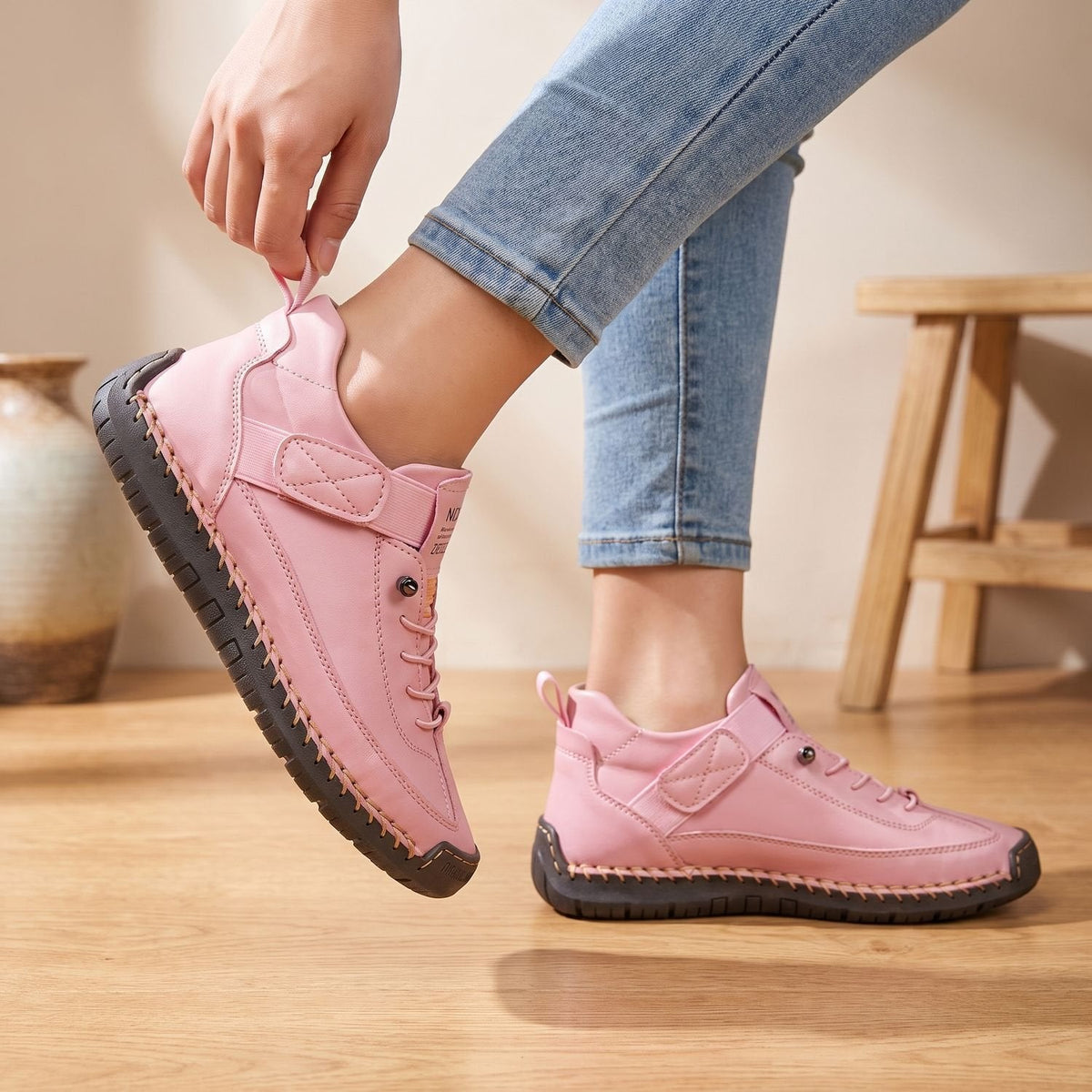 Sybil-Camilla | Women's Wide-Toe Arch-Support Lace-Up Sneakers