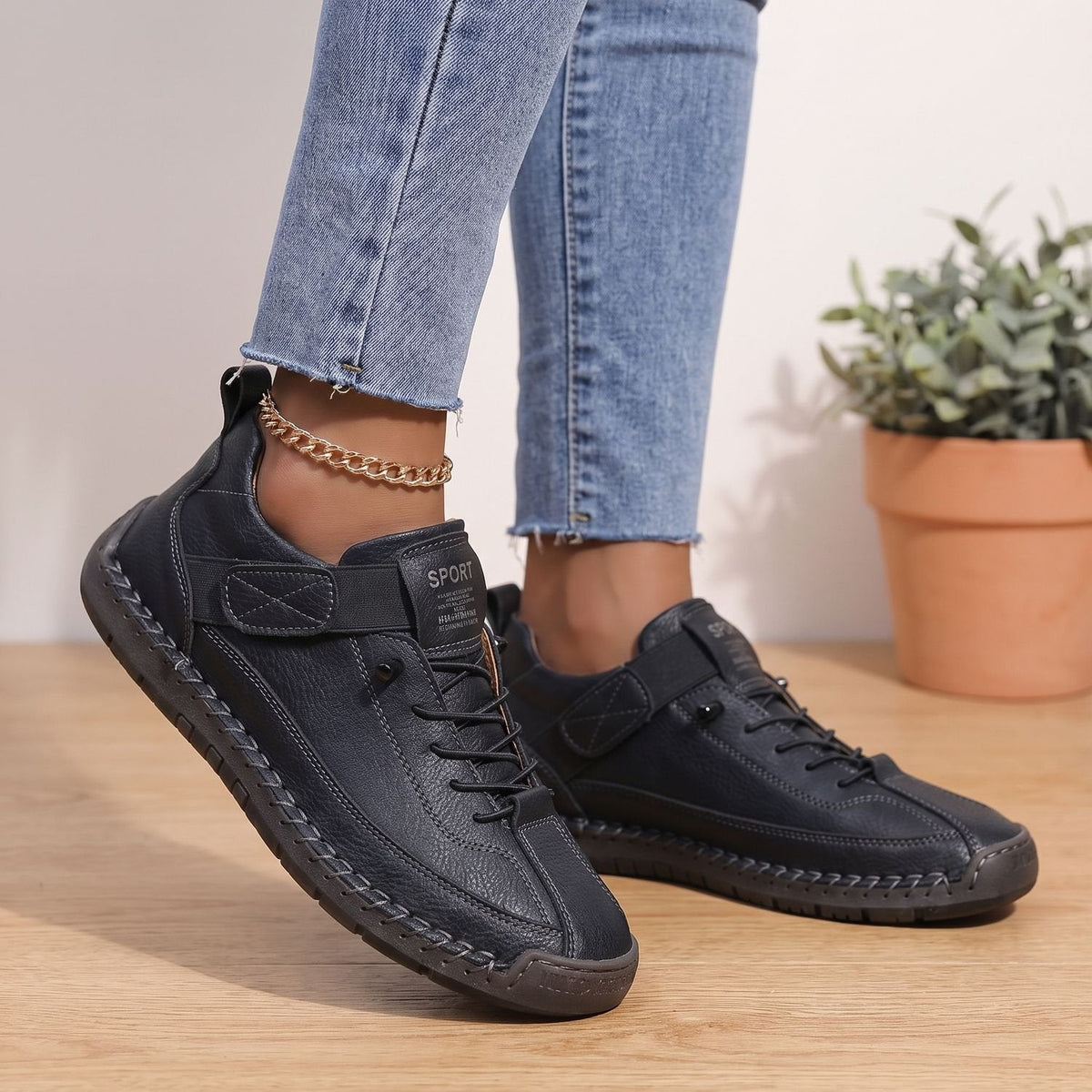 Sybil-Camilla | Women's Wide-Toe Arch-Support Lace-Up Sneakers